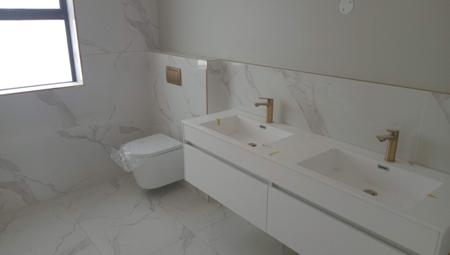 4 Bedroom Property for Sale in Sandown Western Cape